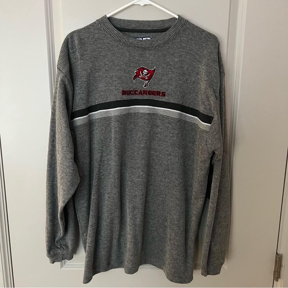 Vintage Tampa Bay Buccaneers long sleeve embroidered tee shirt | size medium